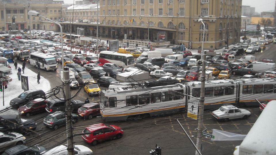 Cum ajunge Firea din Voluntari la primărie în doar 20 de minute, luni, prin trafic infernal