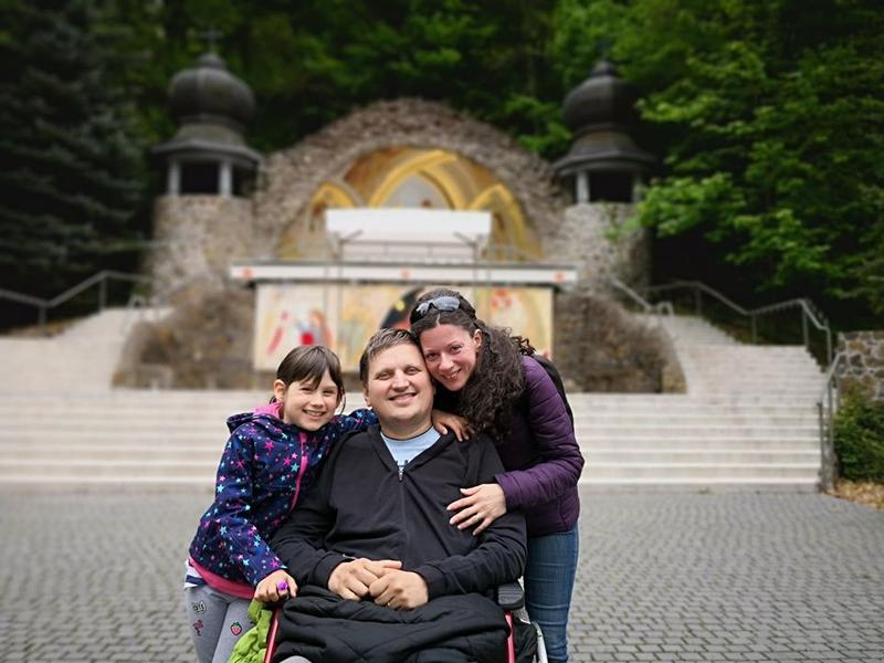 Cum este să trăiești în România cu boala lui Stephen Hawking