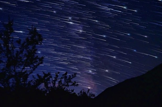 Curentul de meteori Perseide are activitatea maxima in noaptea aceasta. Cum se pot observa