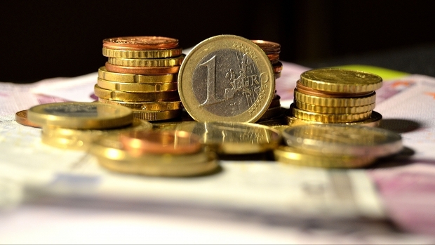 Cursul sare de 4,55 lei/euro după rezultatul votului din Marea Britanie