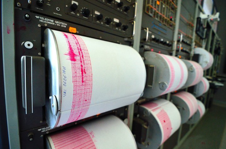 Cutremur cu magnitudinea 4, aseară, în judetul Buzău