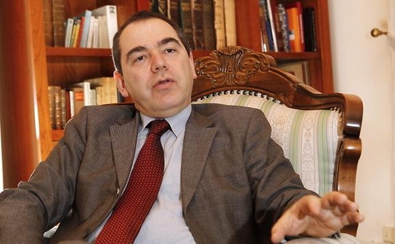 Dacian Cioloş i-a cerut demisia lui Vlad Alexandrescu, ministrul Culturii