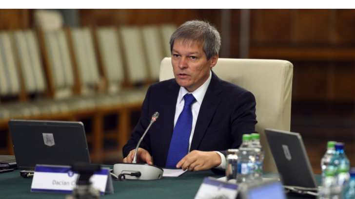 Dacian Ciolos va lua masa cu Angela Merkel de Sfântul Ion