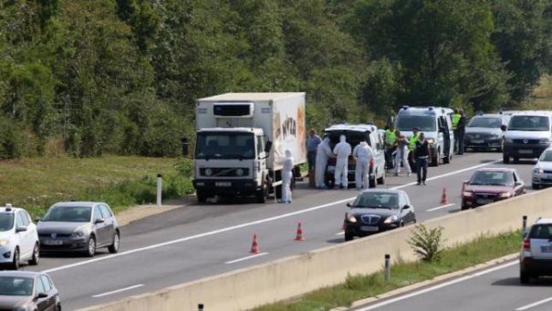 De ce au murit refugiaţii din camionul abandonat în Austria. Concluziile anchetatorilor după 16 autopsii