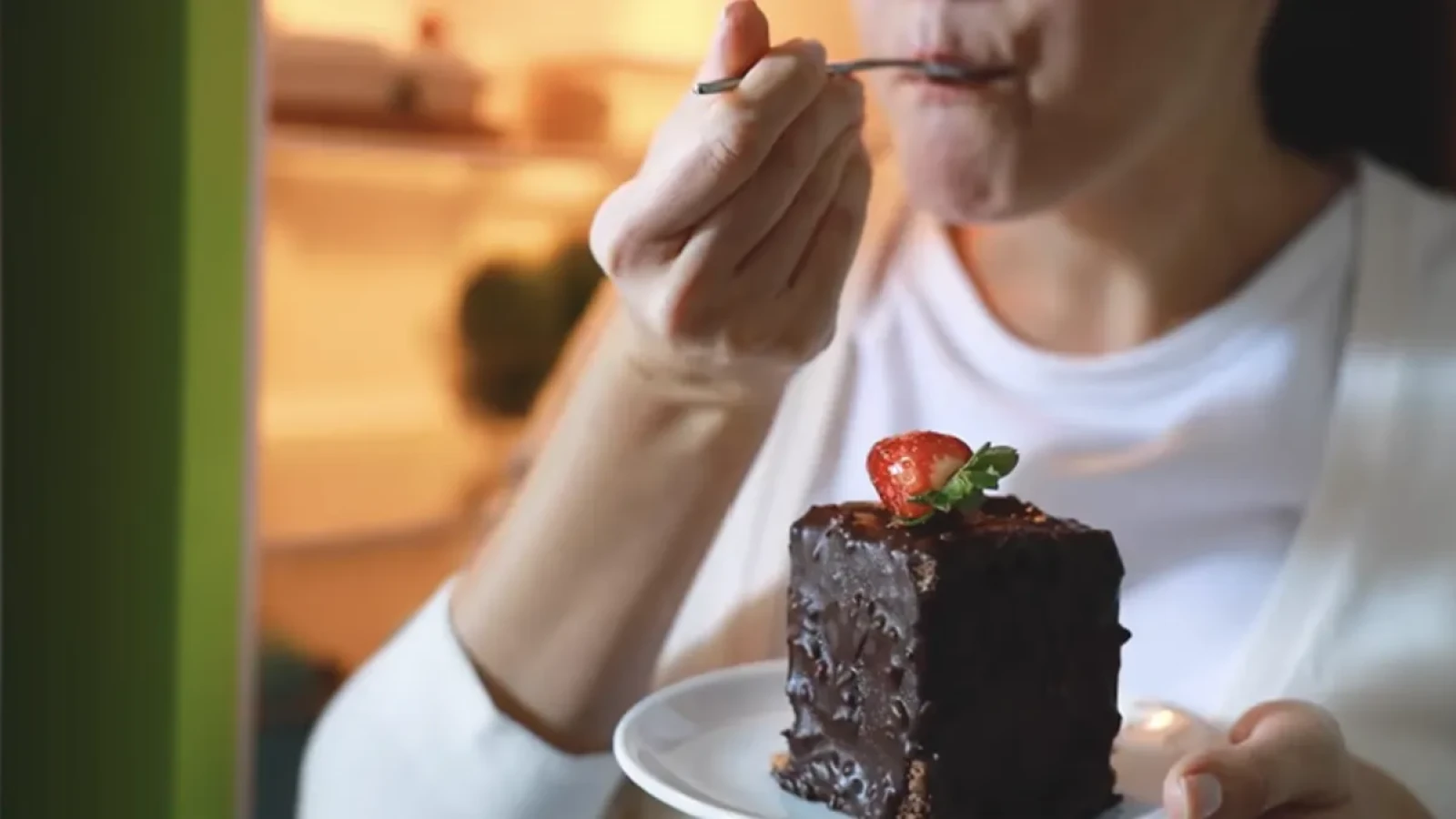 De ce nu putem face față poftei de dulce: Gradul de obezitate din România reflectă alimentația oamenilor
