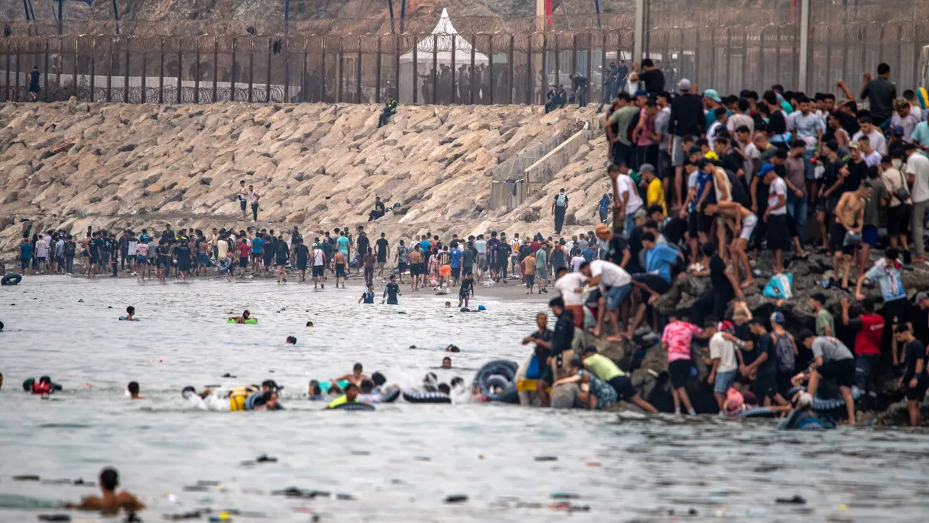 De ce s-au întors în Maroc migranții din Ceuta? Nu era ca în videoclipurile virale de pe rețele: "Am fost păcăliți"
