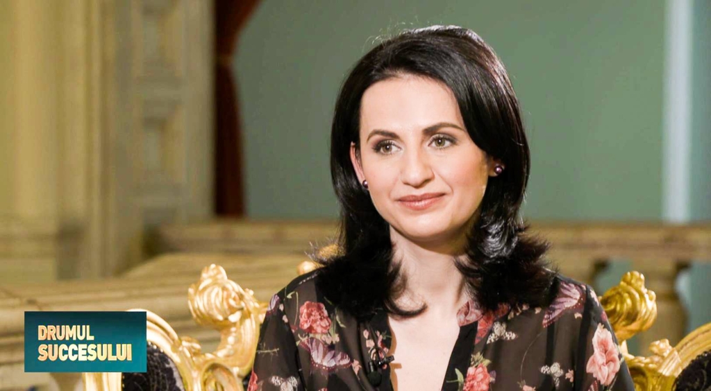 De ce vedeta TVR, Ema Pendiuc, a fost condamnata la 5 ani de inchisoare pentru coruptie in dosarul tatalui sau, Tudor Pendiuc