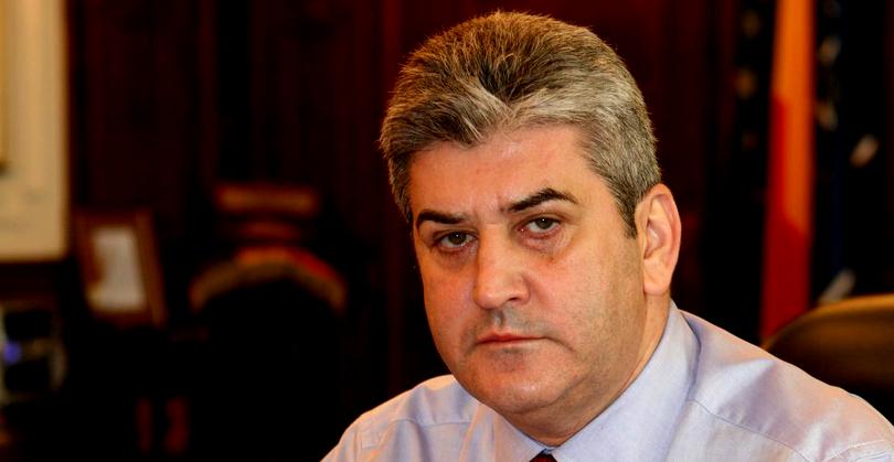 Decizia ÎCCJ în cazul Gigină, publicată de Gabriel Oprea: Nu există nicio legătură între exercitarea atribuțiilor de serviciu ale funcției de ministru al afacerilor interne și accidentul rutier