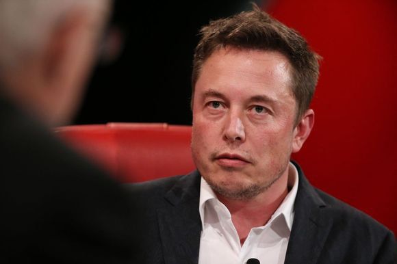 Decizie dură pentru TESLA. Elon MUSK nevoit să demisioneze pe fondul unei amenzi colosale