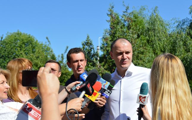 Deputatul Sebastian Ghiţă şi fostul primar al Ploieştiului, trimişi în judecată de DNA