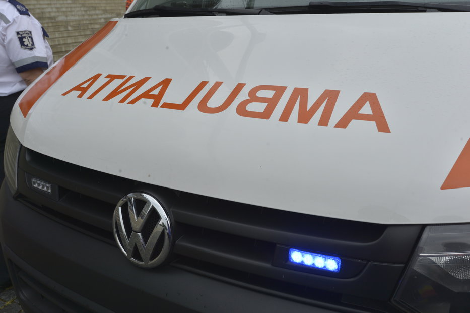 Descoperire macabră. Cadavrul unui bebeluş a fost găsit într-o găleată, acoperit cu haine, într-un apartament din Brezoi