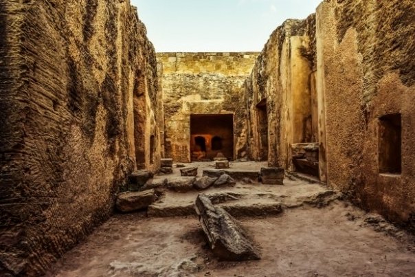 Descoperire URIASA pentru arheologi intr-un mormant vechi de 4500 ani