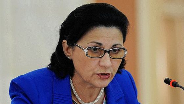 Dezbatere pe planurile-cadru pentru gimnaziu Ecaterina Andronescu: Cred ca numarul de ore n-ar trebui schimbat