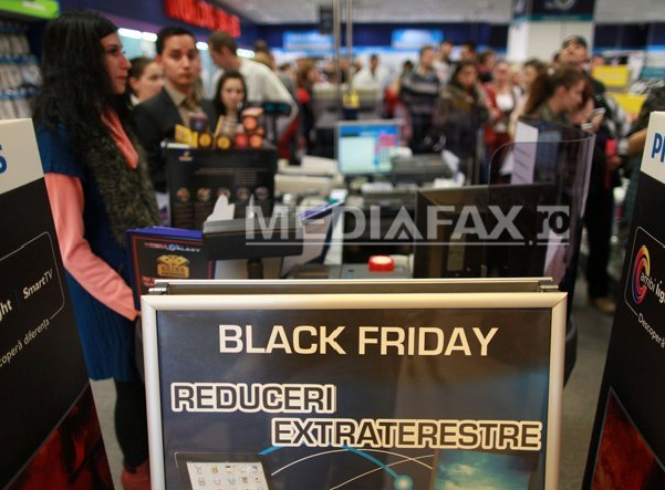 Dileala saraciei de Black Friday: Românii vor cheltui online cu 30% mai mult ca in 2014