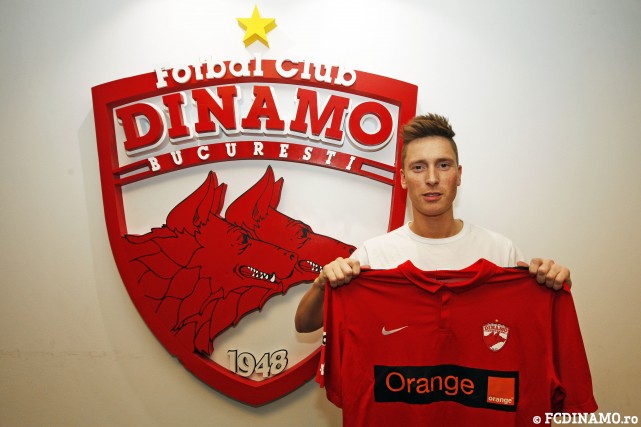 Dinamo l-a achiziționat pe internaționalul feroez Bartalsstovu. Prezentarea jucătorului
