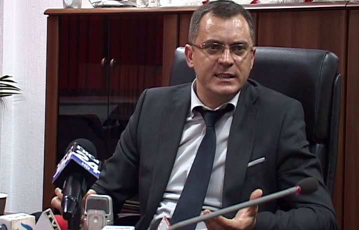 Disponibilizări masive la Complexului Energetic Oltenia: Trei mii de angajaţi vor rămâne fără slujbă în 2016