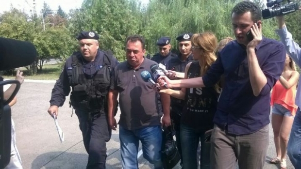 DNA: Șeful DGA Prahova a cumpărat şapte mașini din mita încasată sub poduri și balastiere