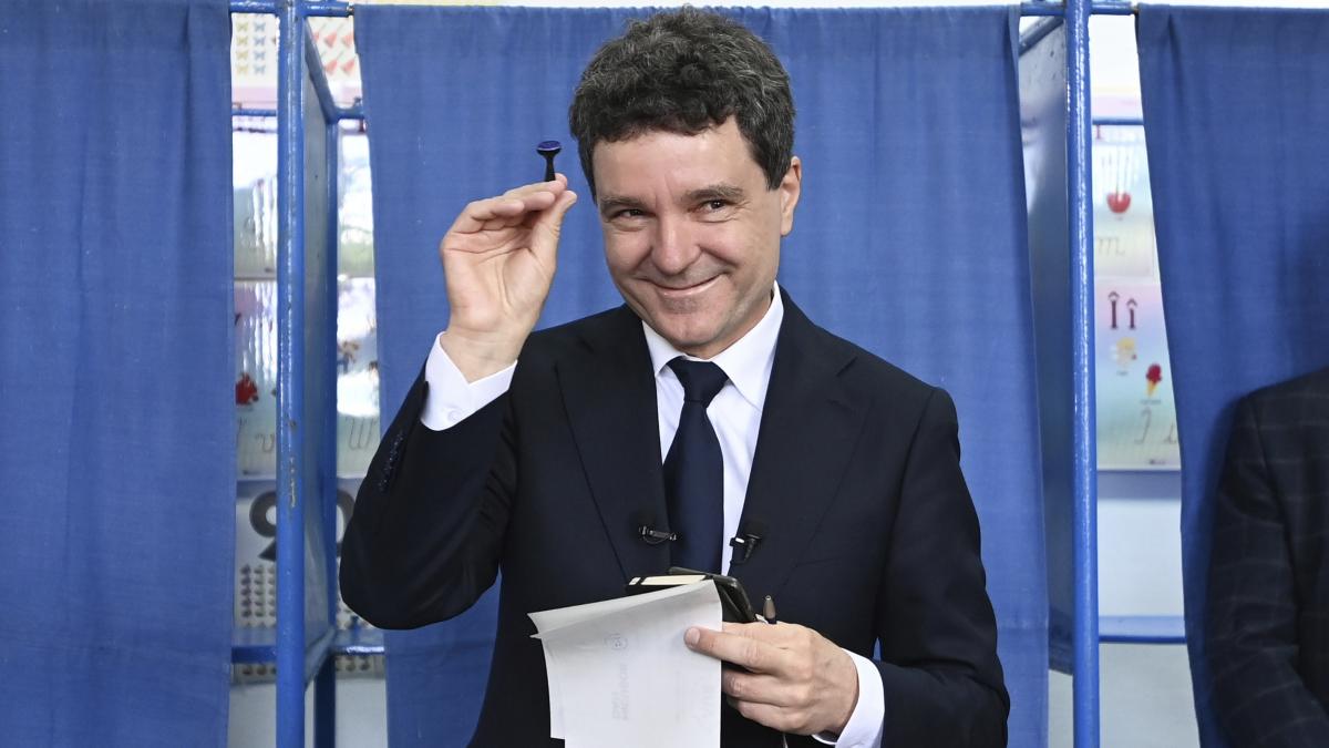 DOCUMENT: Ca să ajungă președinte, Nicușor Dan a fost împrumutat cu 12 milioane de euro în timp record, dintre care 9 milioane nu știm nici până azi de unde au venit