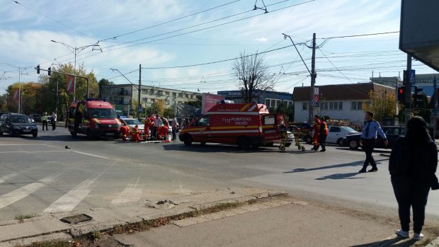 Doi copii au fost loviți de o mașină pe bulevardul Iuliu Maniu din București