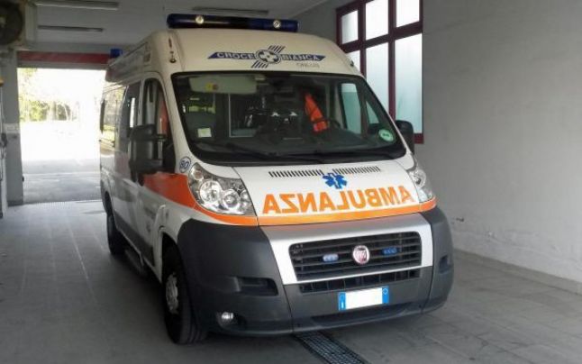 Doi copii români şi o tânără au murit într-un atac cu cocteil molotov într-o tabără de romi din Italia