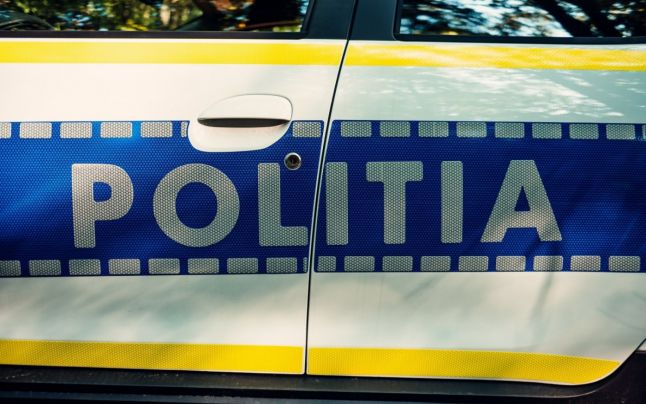 Doi poliţişti din Covasna sunt cercetaţi disciplinar pentru că au batjocorit o femeie: