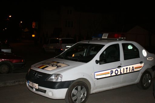 Doi valenari, dupa o urmarire ca in filme, l-au bagat pe politistul-erou in spital!