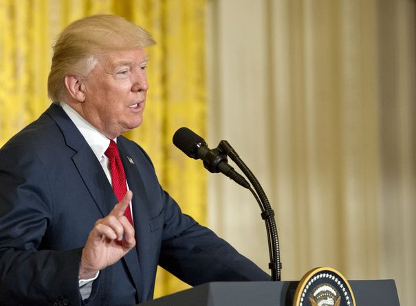 Donald Trump a anunţat că Statele Unite nu se vor retrage din NAFTA 