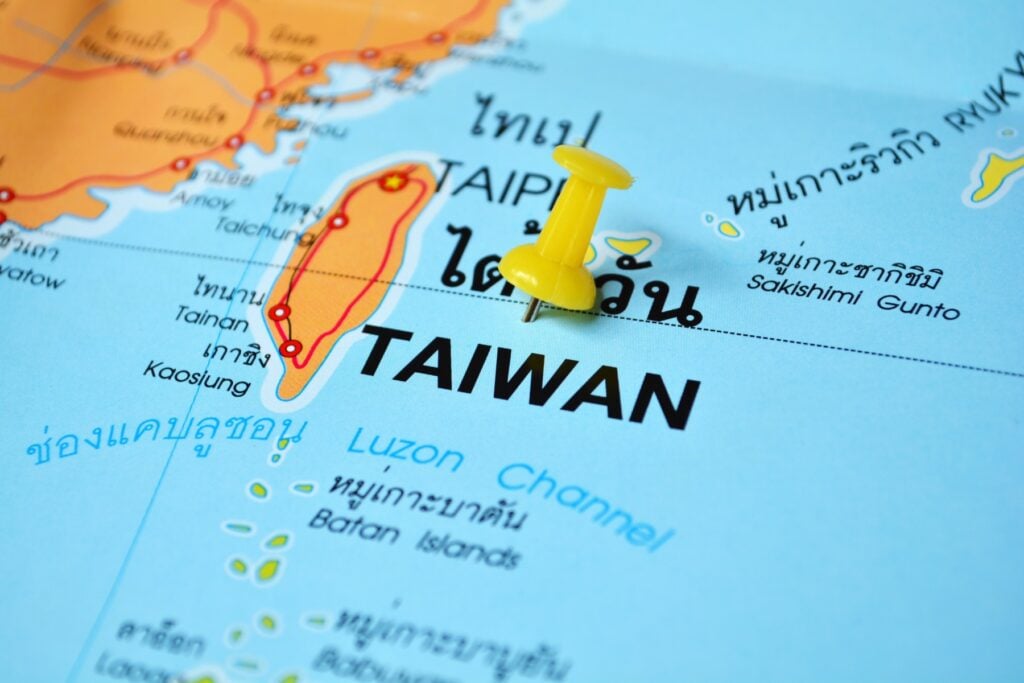 Donald Trump a refuzat să aprobe un ajutor militar de 400 de milioane de dolari pentru Taiwan, o schimbare semnificativă în politica SUA faţă de insulă