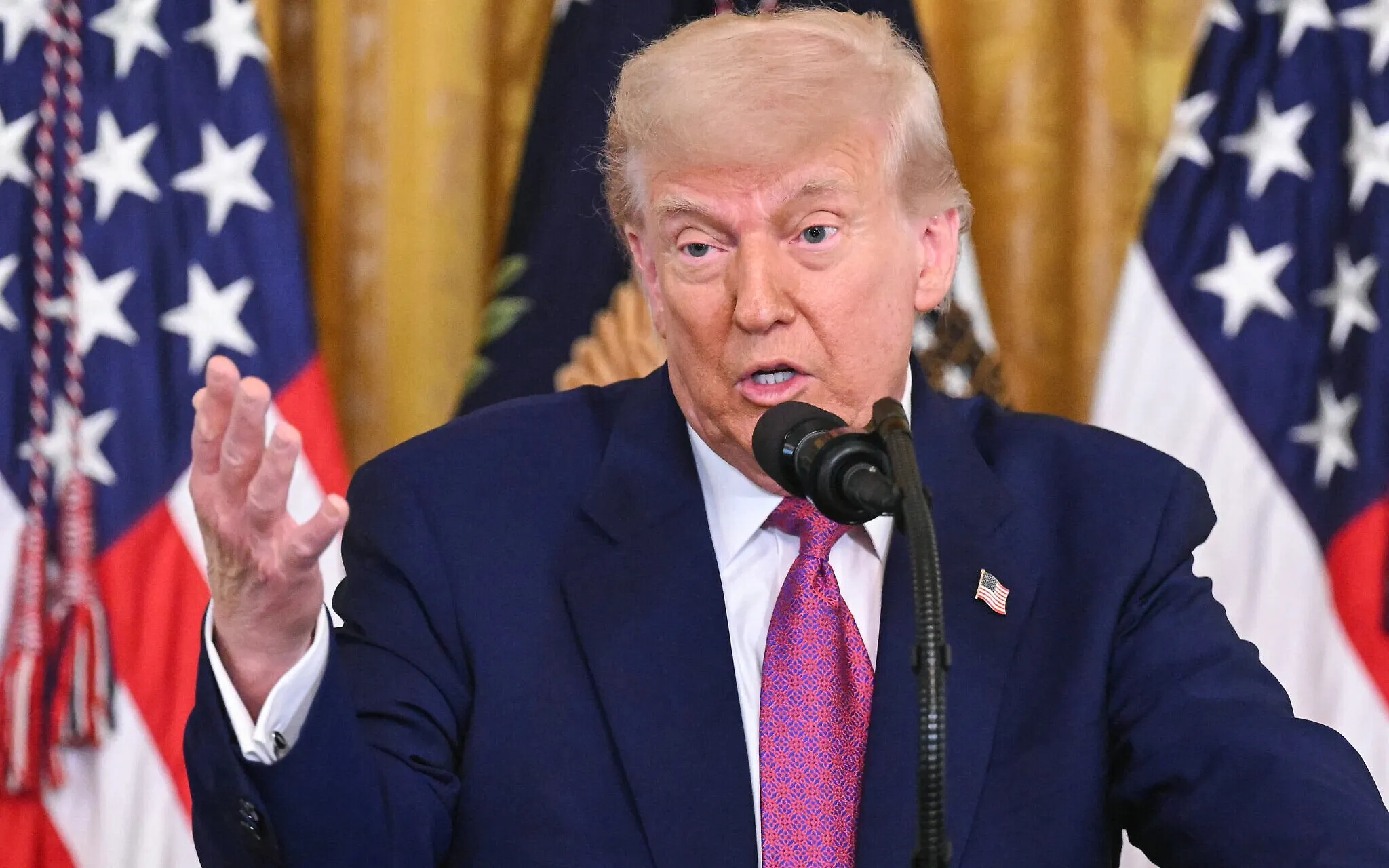 Donald Trump este tot mai aproape să elimine trecerea la ora de iarnă
