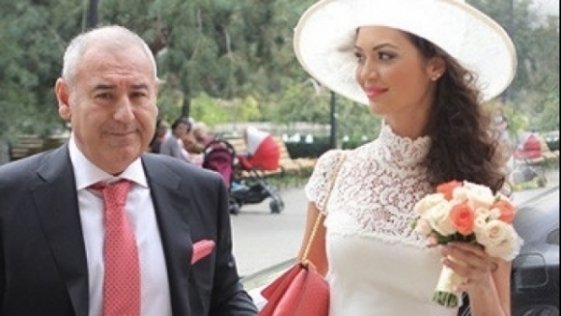 Dorin Cocos, PARASIT de sotie