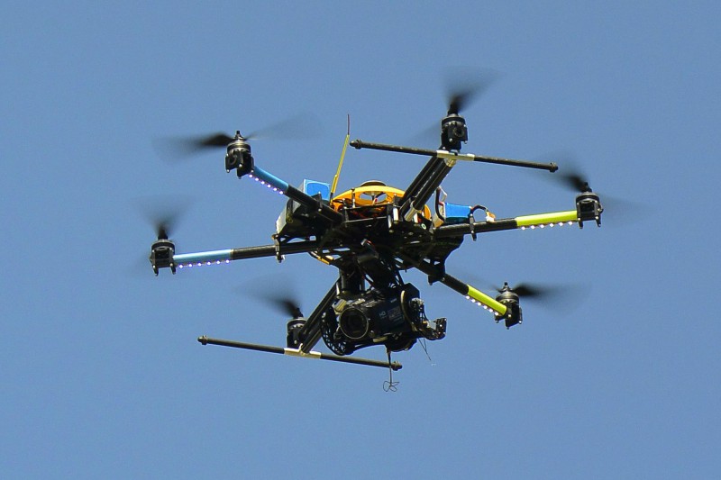 Dosar penal pentru folosirea ilegală a unor drone în timpul protestelor din Piaţa Victoriei