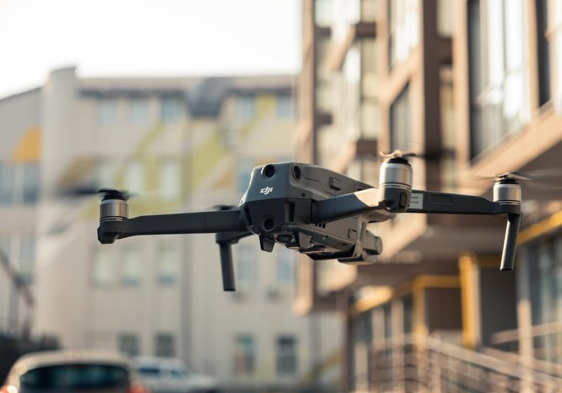 Dosar penal pentru folosirea unei drone la o nuntă