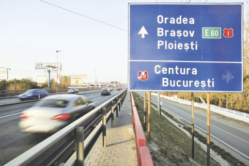Două autocamioane s-au ciocnit pe autostrada București - Pitești. Traficul este deviat