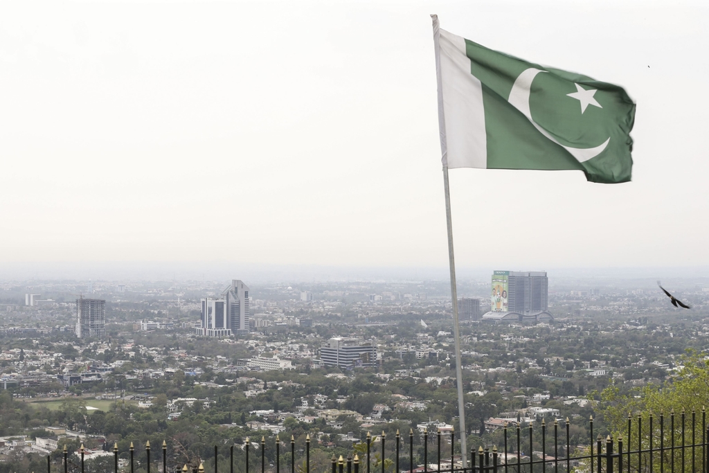 Doua puteri nucleare se confrunta: Pakistanul a doborat doua avioane si a confirmat lovituri aeriene asupra Indiei
