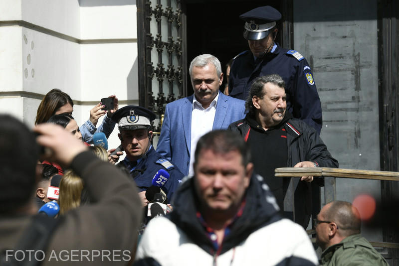 Dragnea, despre Codurile penale: Nu s-a produs nicio modificare, nici măcar o virgulă deasupra deciziilor Curții Constituționale