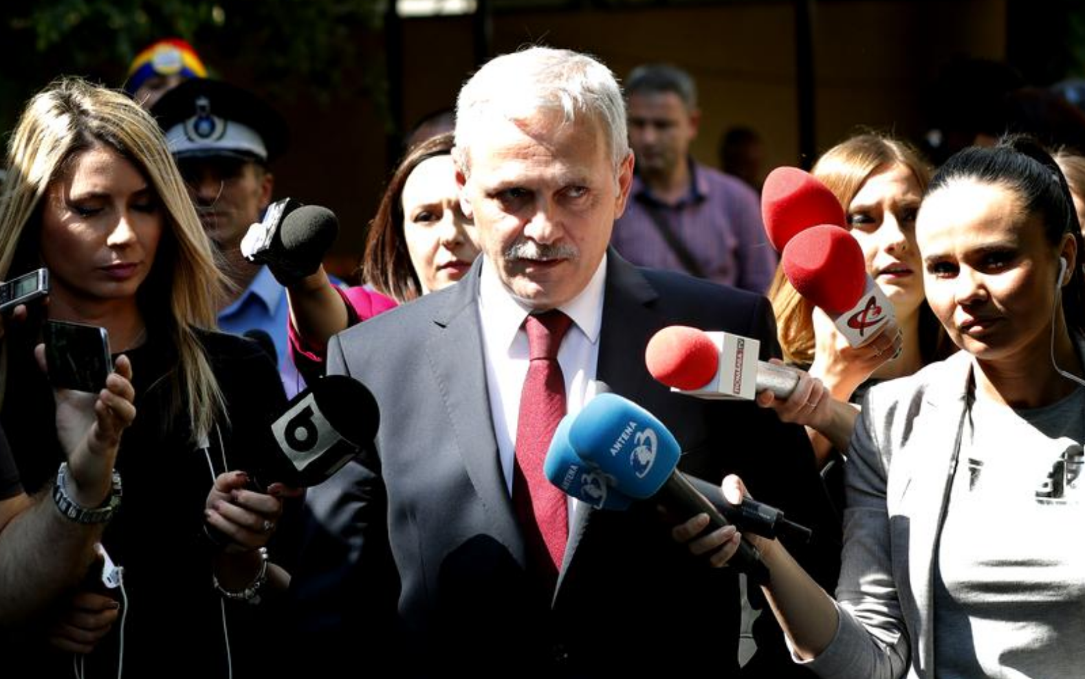 Dragnea, reacţie dură faţă de un protestatar: „La puşcărie să mergi tu, Securilă!”