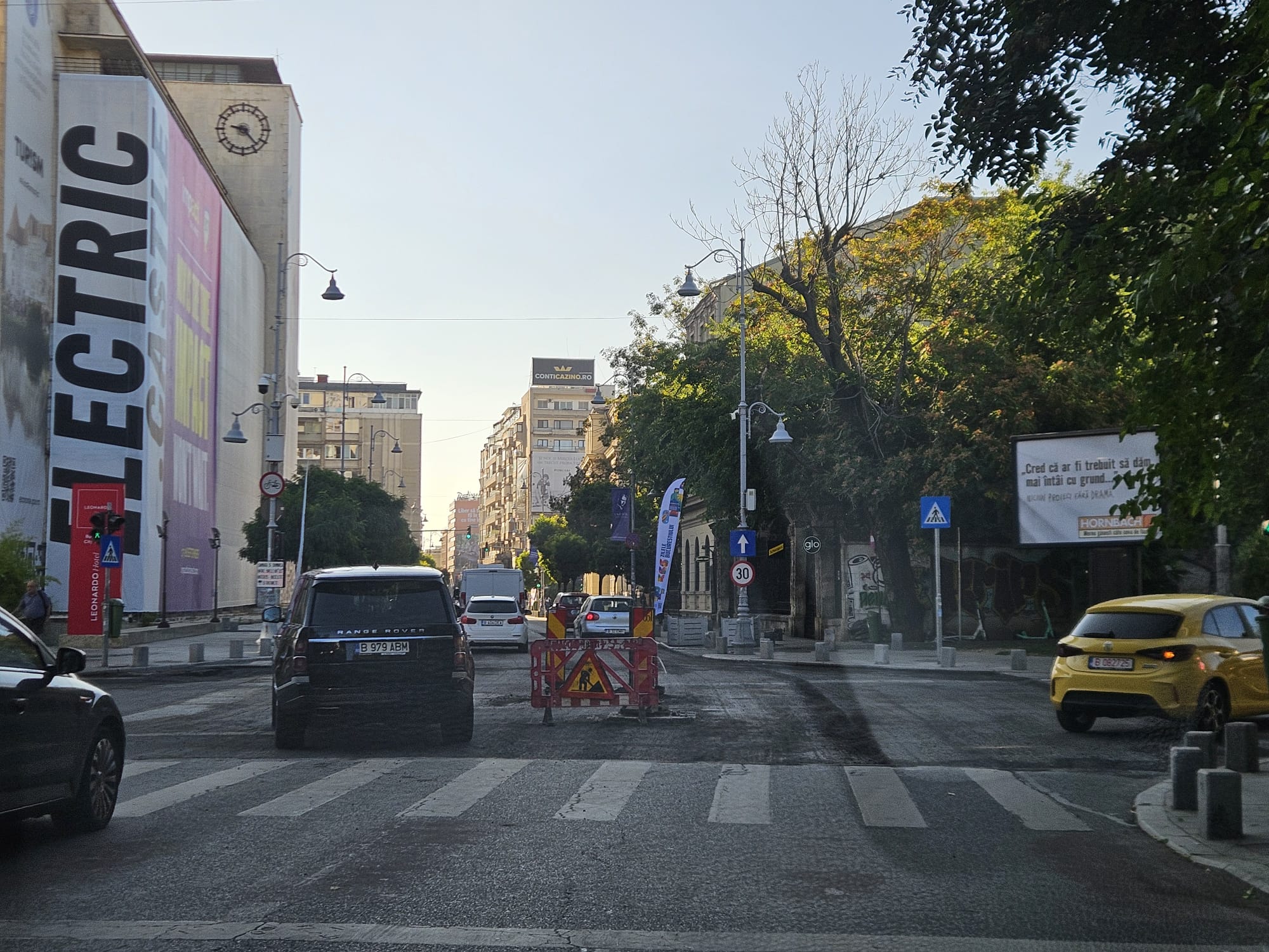 Drulă vs. Bujduveau: Lupta electorală pentru Bucuresti se poartă pe toate fronturile. De aia, Capitala arata ca după bombardament!