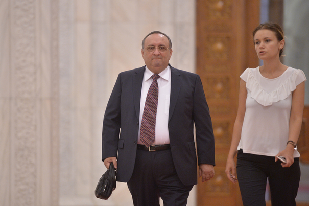 Dumitru Iliescu: SUA vor control total. Maior şi Coldea, în slujba lor. Iohannis conduce statul paralel