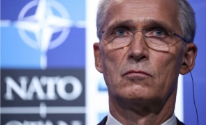 După interviul lui Putin, șeful NATO cere statelor UE să mărească producţia de arme pentru Ucraina
