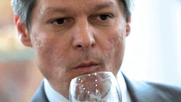 Dupa Anul Nou va fi măcel in administratie si printre functionarii publici. Cioloș taie-n carne vie!