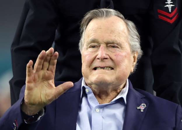 Dupa moartea Barbarei, George Bush senior a fost spitalizat de urgenţă