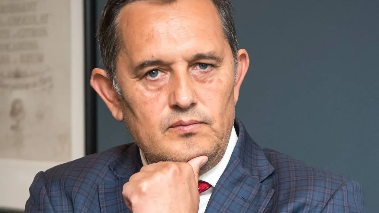 E încălcată Constituția, România va intra în Cartea Recordurilor. Acuzații dure după numirea lui Tomac în funcția de premier