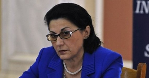 Ecaterina Andronescu si Alexandru Athanasiu, urmariti penal de DNA