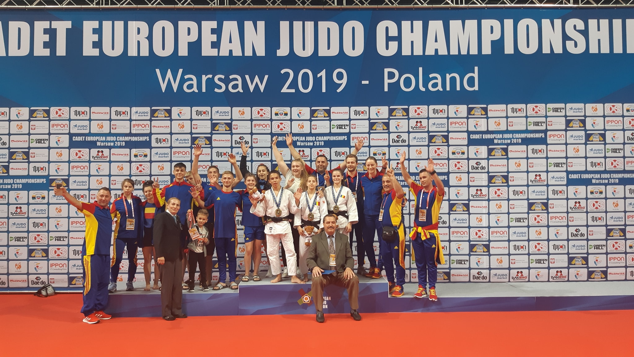 Echipa de judo cadeți a României, în finalele Campionatului European de la Varșovia. A invins Olanda si va intalni Turcia!