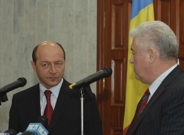 Era treaz? Băsescu i-a propus lui Voronin sa fie presedintele României Mari