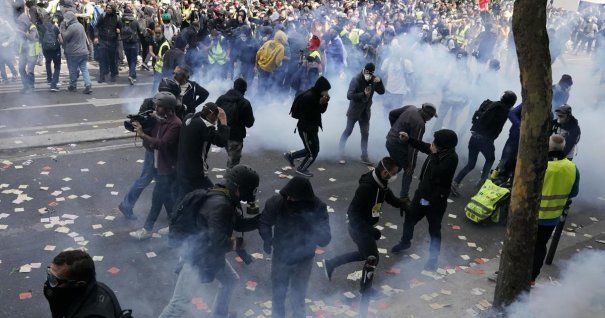 Escaladează violențele. „Prin Europa umblă armate fără uniforme