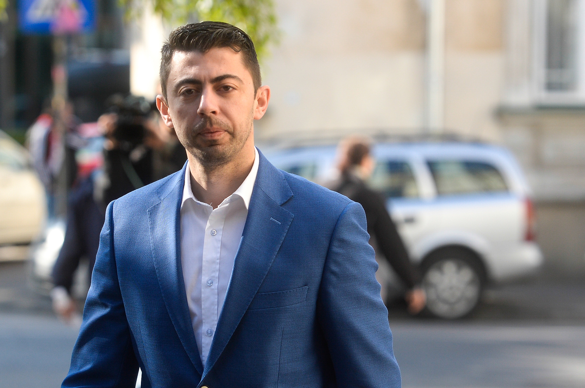 Este așteptată sentința definitivă în dosarul de luare de mită al lui Vlad și Mircea Cosma