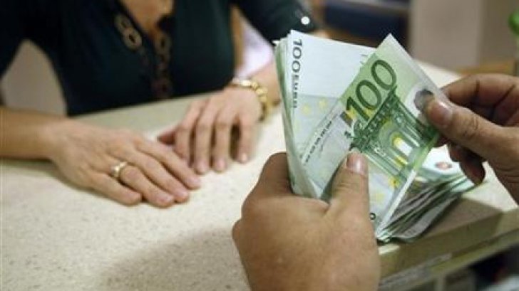 Euro trece iar pragul de 4,76 lei