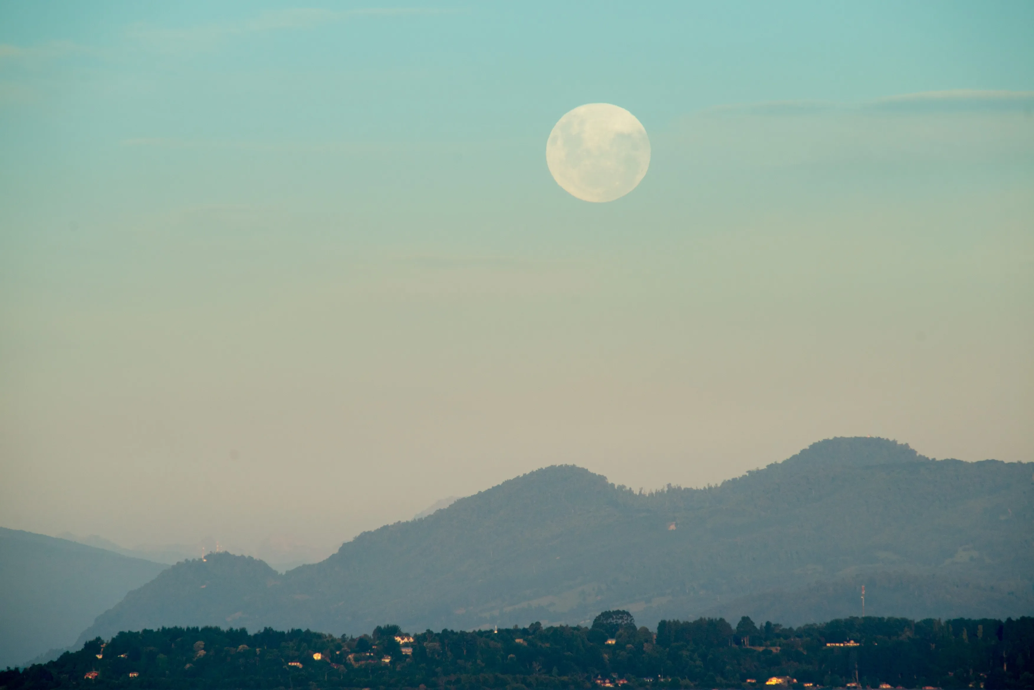 Evenimente astronomice de neratat în 2026. Toate eclipsele, superlunile și ploile de meteoriți de văzut