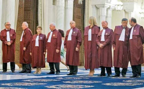 Executarea silită, decisă doar de judecător